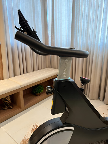 Bicicleta De Spinning Profissional Bluetooth Zwift Treino