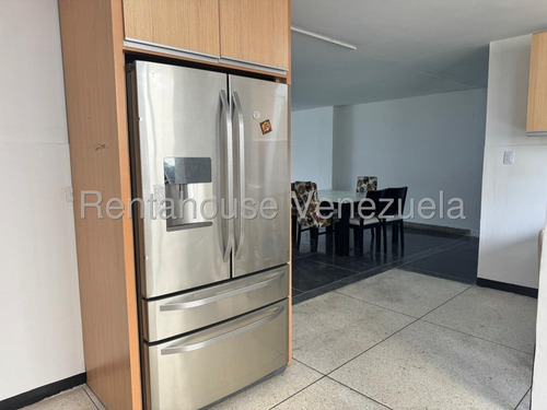 Edt Apartamento En Venta En Cumbres De Curumo 24-28803 Yf