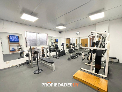 Excelente Precio, Dpto. En Primera Linea De Playa Brava - 3 Dorm. + Dependencia