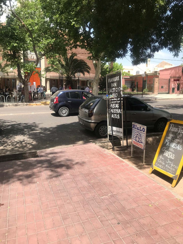 Imagen 8 de 12 de Almacén Sexta Sección Mendoza