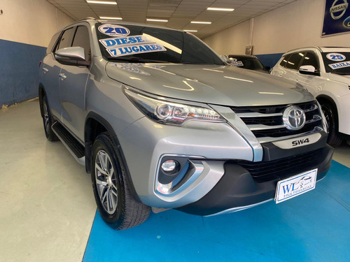 Toyota Hilux SW4 2.8 D-4D TB SRX 7L 4X4