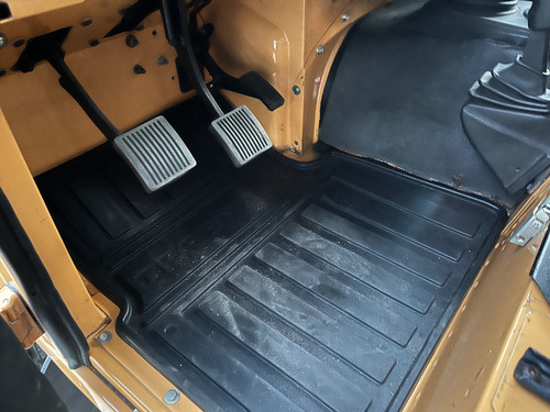 Land Rover Defender 2.5 90 Csw Turbo 3p