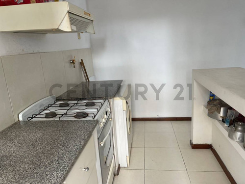 Depto Dos Dormitorios En Venta Calle 123 Entre 61 Y 62 (la Plata, Buenos Aires)