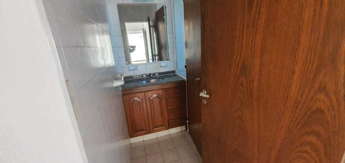 Imagen 6 de 9 de Alberdi - Avellaneda Al 100 - Depto En Venta