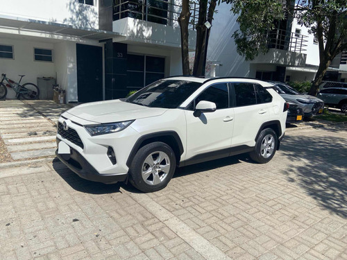 Toyota RAV4 2.0 Street