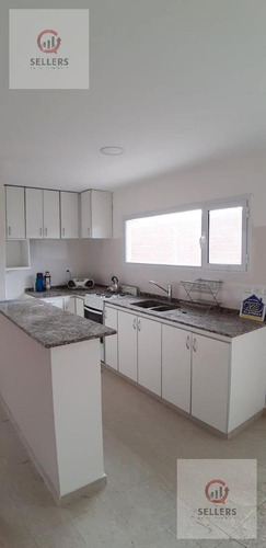 Venta - Casa 2 Dormitorios - Bº Los Castaños Plottier - Neuquén
