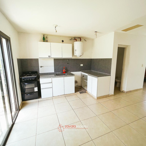 Duplex En Venta/alquiler En Villa Allende - 2 Dormitorios - Cochera, Asador Y Pileta - Seguridad