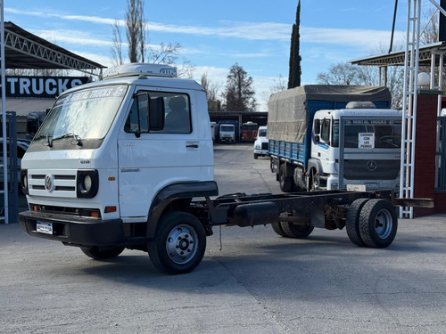 Volkswagen 8150 Camión Chasis Año 2015 Rentaltrucks Vial