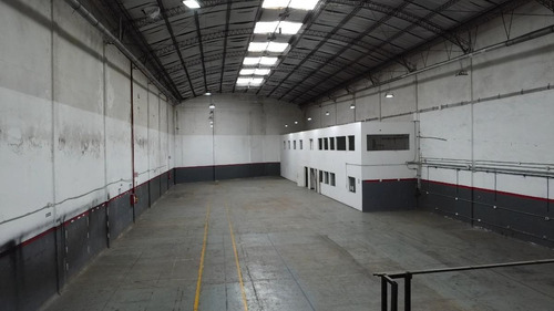 Depósito En Alquiler - Oficinas - Baños - Cocheras - 1.280mts2 - Paternal