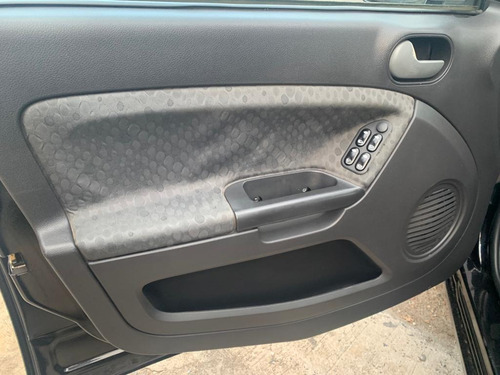 Imagem 14 de 14 de Ford Fiesta Hatch 1.6 16v 4p Se Flex