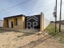 Comprar Terreno Totalmente Parcelado De Extenso Lote Y Galpón Cerrado Con Oficinas En Venta O Alquiler, Punto Fijo