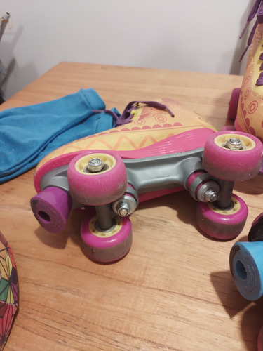 Patines Disney Soy Luna Talle 32 Y 34 + Casco, Rodilleras 32 Y 34 Fucsia (Usado)