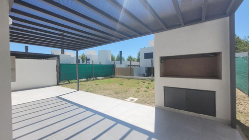 Imagen 3 de 21 de Casa En Una Planta - Las Piedras Housing