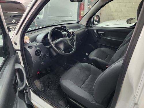Imagen 10 de 10 de Peugeot Partner 2021 1.4 Furgon Confort