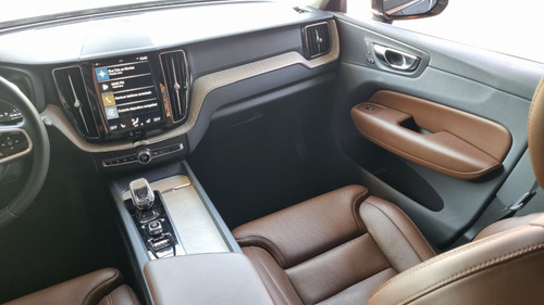 Volvo XC60 2.0 T8 Inscription Drive-e 5p Hibrido