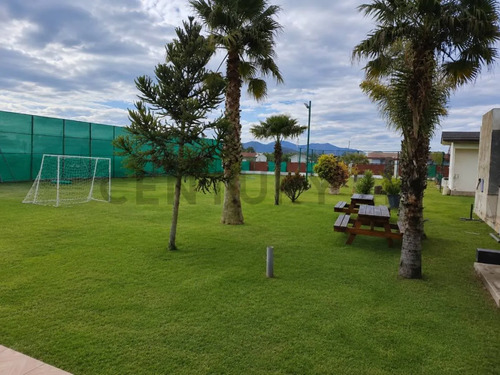 Se Vende Parcela Con 2 Casas En Talagante