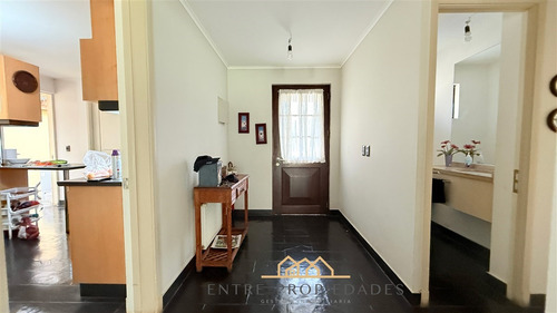 Casa En Venta De 4 Dorm. En Colina