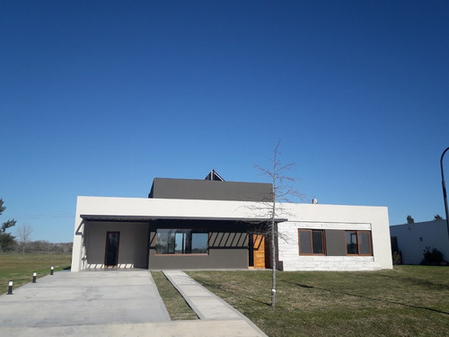 Casa En Río Luján A Estrenar