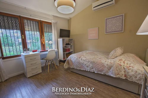 Casa - Playa Mansa 3 Dormitorios. Oportunidad- Ref: 667