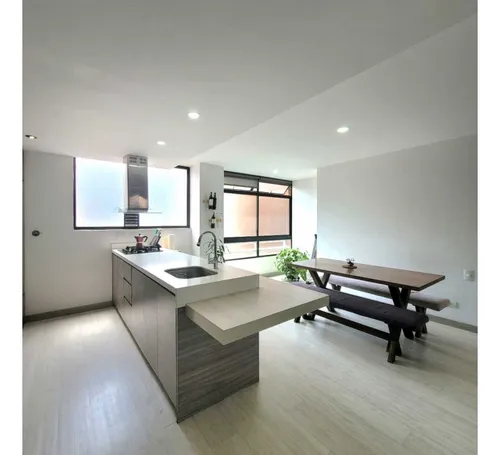Apartamento En Laureles Cerca A Upb