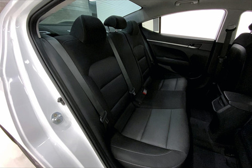 Imagen 20 de 25 de Hyundai Elantra Sedan 4 Pts Gls 20l Ta A/ac Ra-15