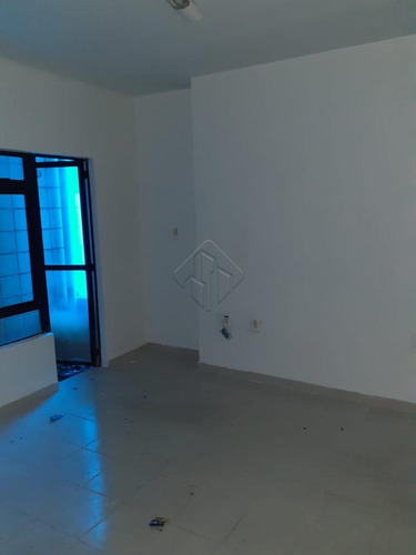 Salas Comerciais - Ref: L752