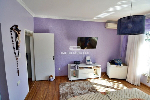 Casa No Bairro Balneário, Florianópolis De 04 Dormitórios Com Suíte - 4025