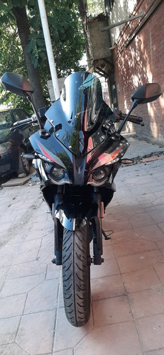 Bajaj Rouser 200 Rs