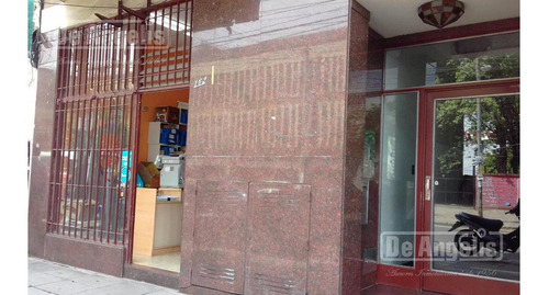 Imagen 2 de 3 de Local - Moron