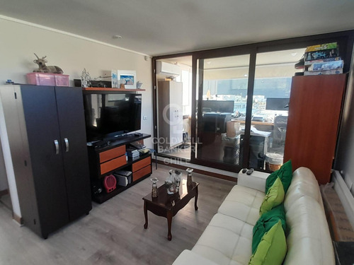 Cálida Casa Con Vista Panorámica En Condominio Seguro