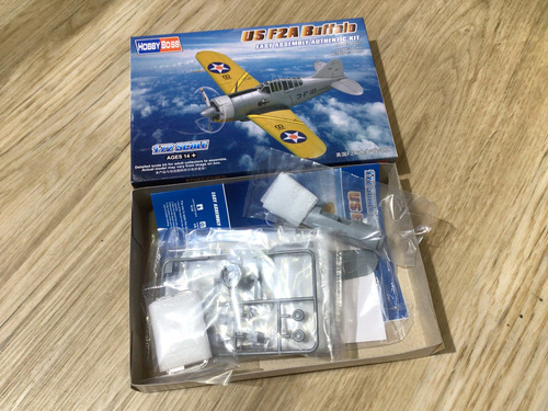 Avion Us F2a Buffalo maqueta para armar 1/72 Hobbyboss 80290