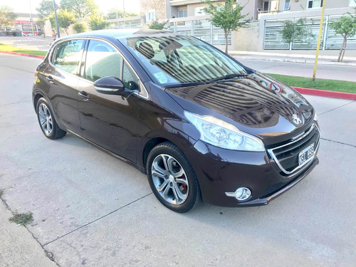Peugeot 208 1.6 Feline 2014