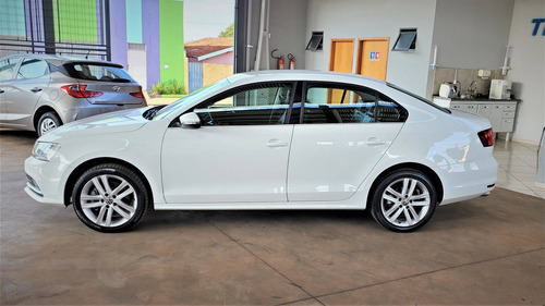 Imagem 3 de 11 de Volkswagen Jetta 2.0 Tsi Highline 211cv Gasolina 4p