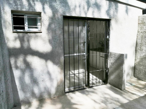Venta Monoambiente Con Patio Peñarol