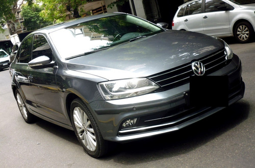 Imagen 22 de 25 de Volkswagen Vento 1.4 Highline Aut