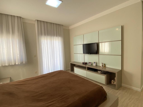 Sobrado No Centro Com 4 Quartos Para Venda, 340 M² - Kr961