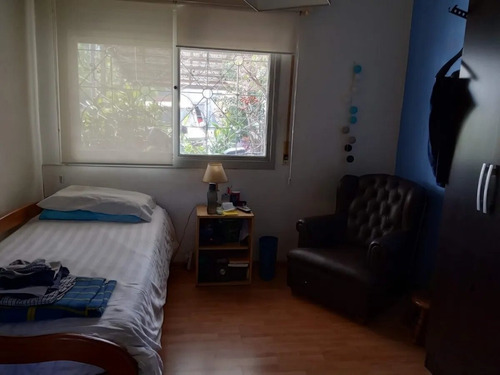 Venta Casa Buceo.4 Dormitorios.2 Baños.jardin.cochera.patio.