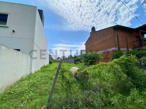 Venta - Terreno De 220m² - Av. Córdoba, Fisherton