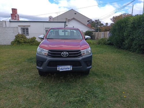 Imagen 3 de 11 de Toyota Hilux Dx Cabina Simple 2.4tdi 6mt 4x4 2017