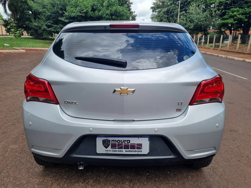 Chevrolet Onix 1.0 MPFI LT 8V FLEX 4P MANUAL