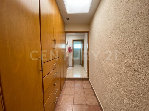 Imagen 15 de 25 de Venta De Casa En Fraccionamiento Claustros De Santiago, Centro Sur, Querétaro