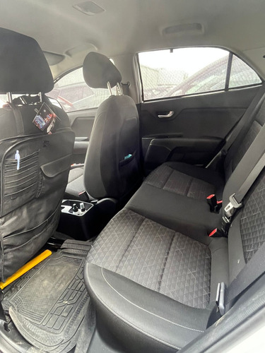 Kia Rio 2021 *único Dueño* Motor 1.4