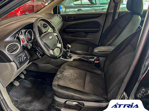 Imagem 10 de 12 de Ford Focus 2.0 16v