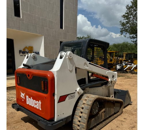 Minicargador Bobcat T630 3000hrs Kit Hid Importado