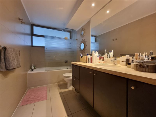 Departamento En Venta De 4 Dorm. En Las Condes