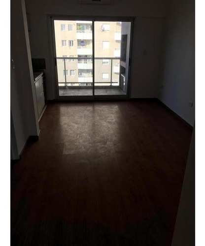 Hermoso Dpto 2 Ambientes Contrafrente Con Balcon Y Parrilla.