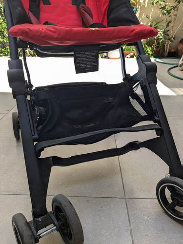 Cochecito Compacto Gb Pockit+ 2 Posiciones Rojo Negro (Usado)
