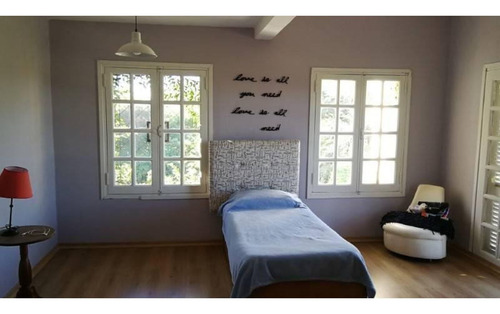 Imagen 18 de 27 de Comoda Casa Quinta De 4 Dormitorios Y 13.000 M2 De Parque Arbolado