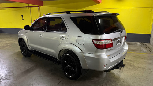 Toyota Hilux SW4 3.0 I Srv At C/cuero 4x4 (2009)