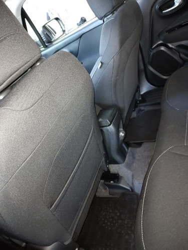 Imagen 20 de 25 de Jeep Renegade Sport 1.8